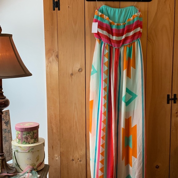 🌈 Ruby Rox Maxi Dress - Picture 3 of 5